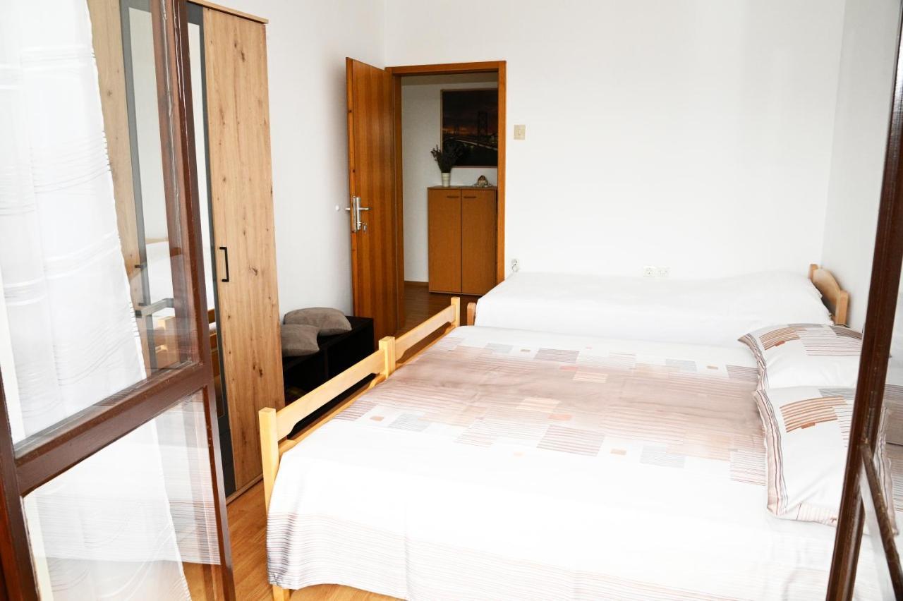Apartma Cuk Dutovlje Exterior foto